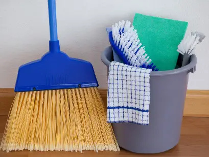 Brooms & Dustpans